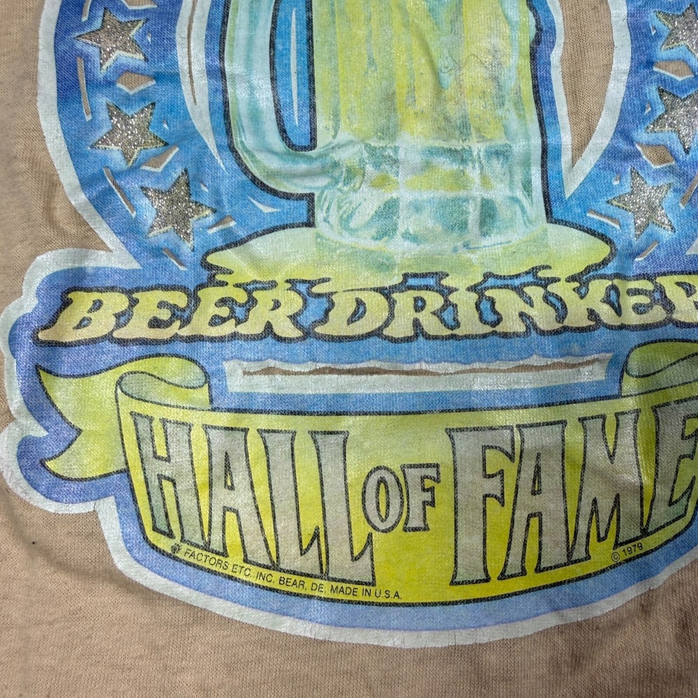 T's T-Shirt Men M Beige Graphic Beer Drinkers Hall Of Fame Vintage Single Stitch - Picture 3 of 6